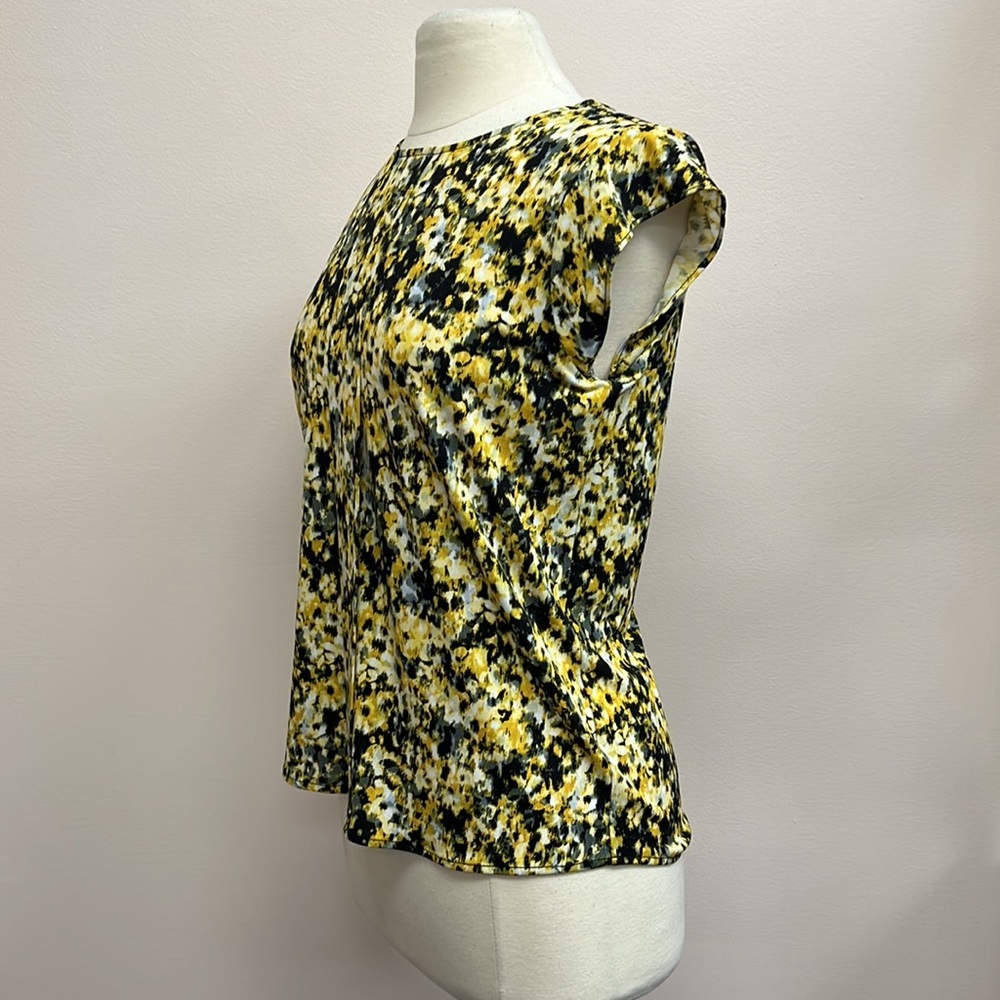 Tahari Sunflower Cap Sleeve Top in Black/Yellow Floral Print - Picture 4 of 6